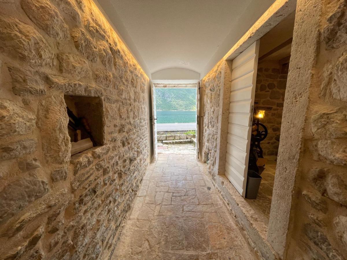Vila Djuro Mikijelj Donji Stoliv Exterior foto
