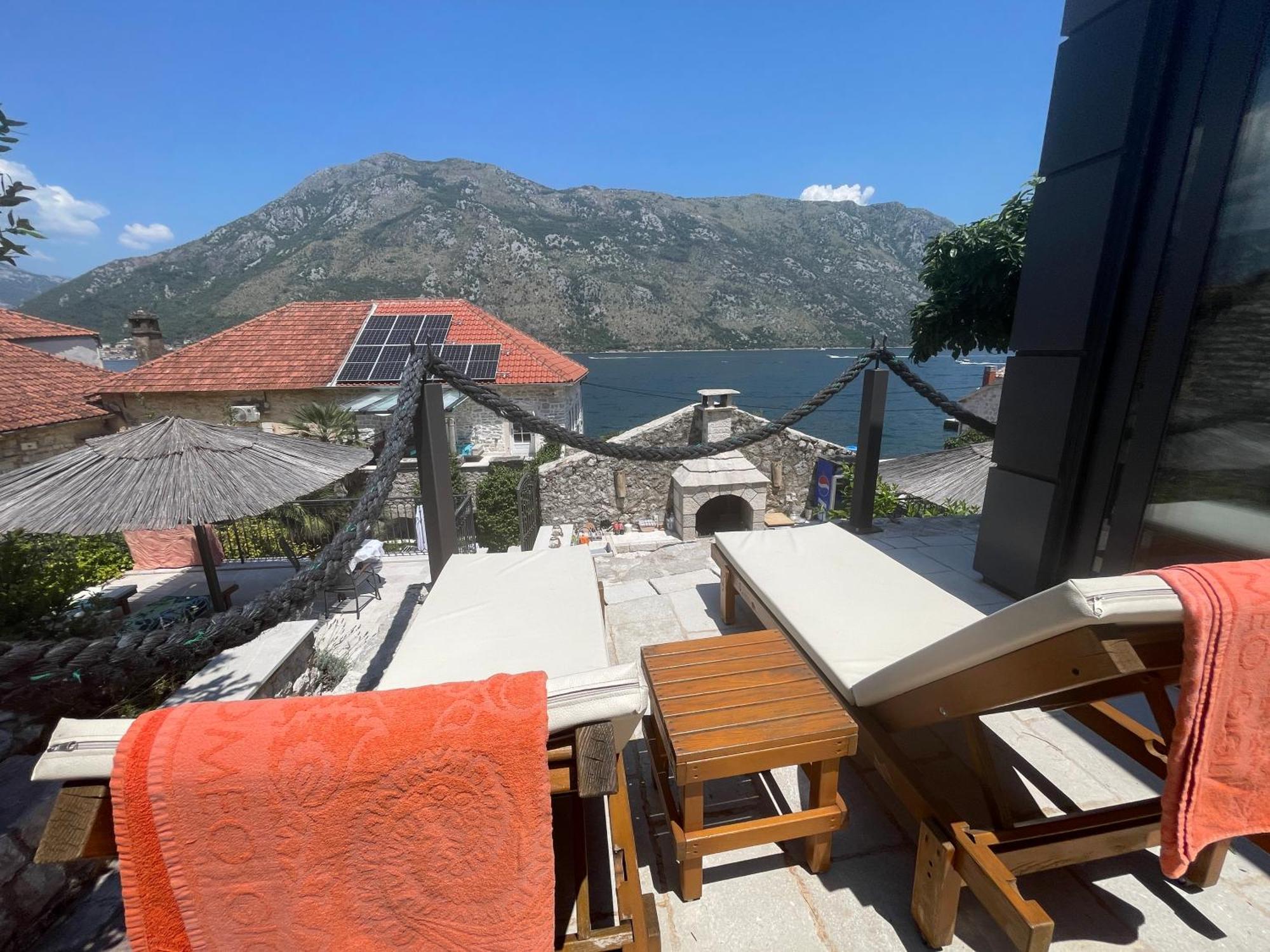 Vila Djuro Mikijelj Donji Stoliv Exterior foto