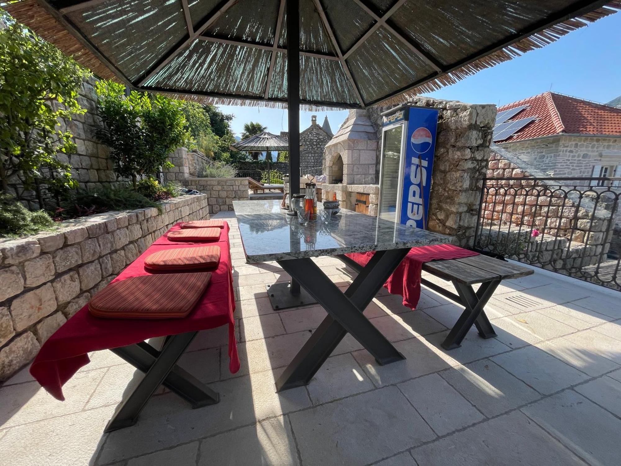 Vila Djuro Mikijelj Donji Stoliv Exterior foto