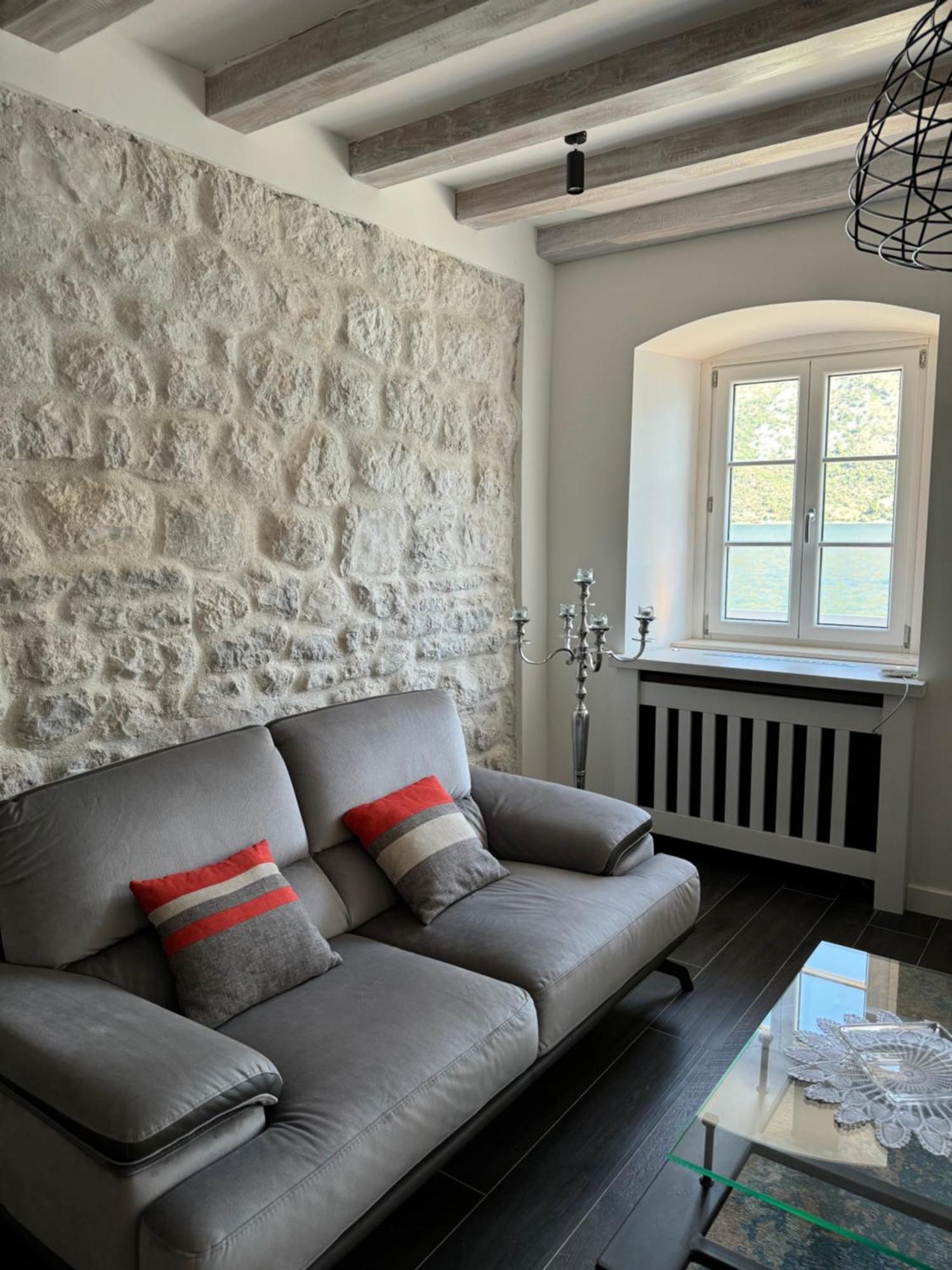 Vila Djuro Mikijelj Donji Stoliv Exterior foto