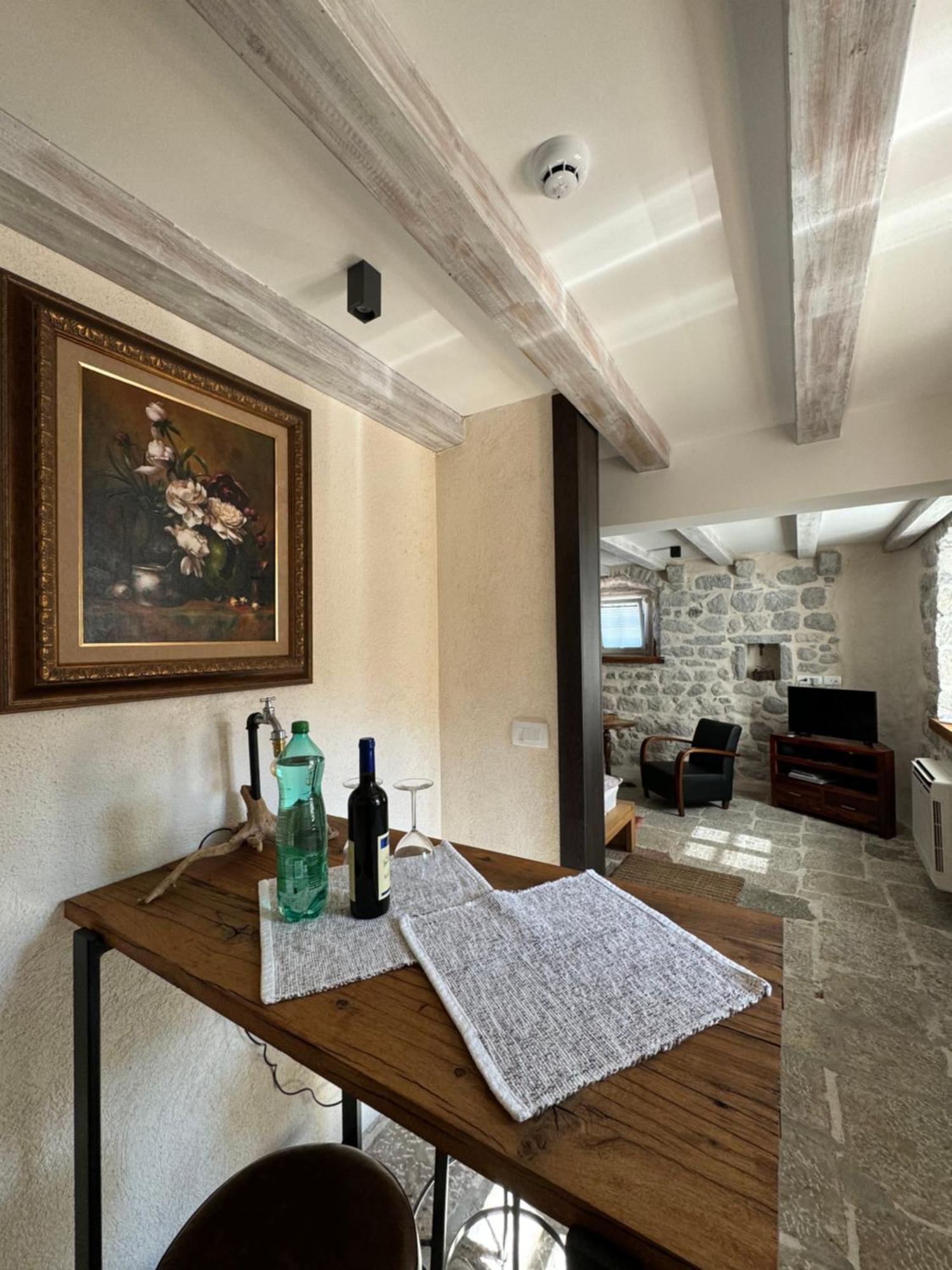 Vila Djuro Mikijelj Donji Stoliv Exterior foto
